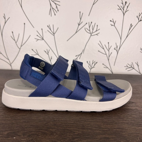 Keen Elle Strappy Sandals - Picture 1 of 7